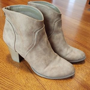 Tan sueded heel booties